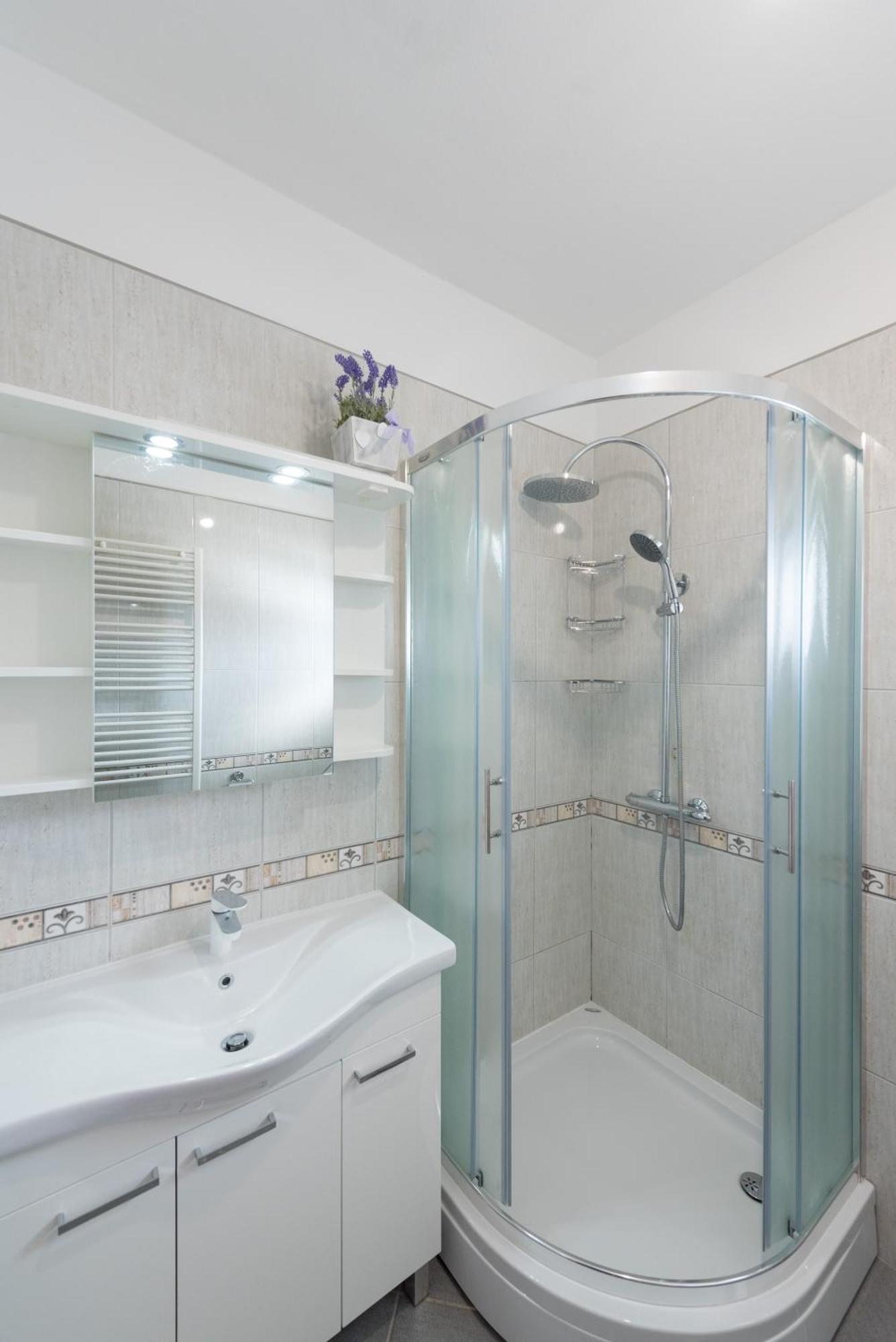 Luxury Apartment With Garden Jacuzzi And Wellness Trogir Exterior foto